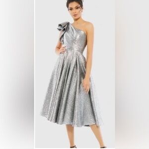 MAC DUGGAL Metallic One-Shoulder Midi Dress — Brand New w/ Tags (Size 2)